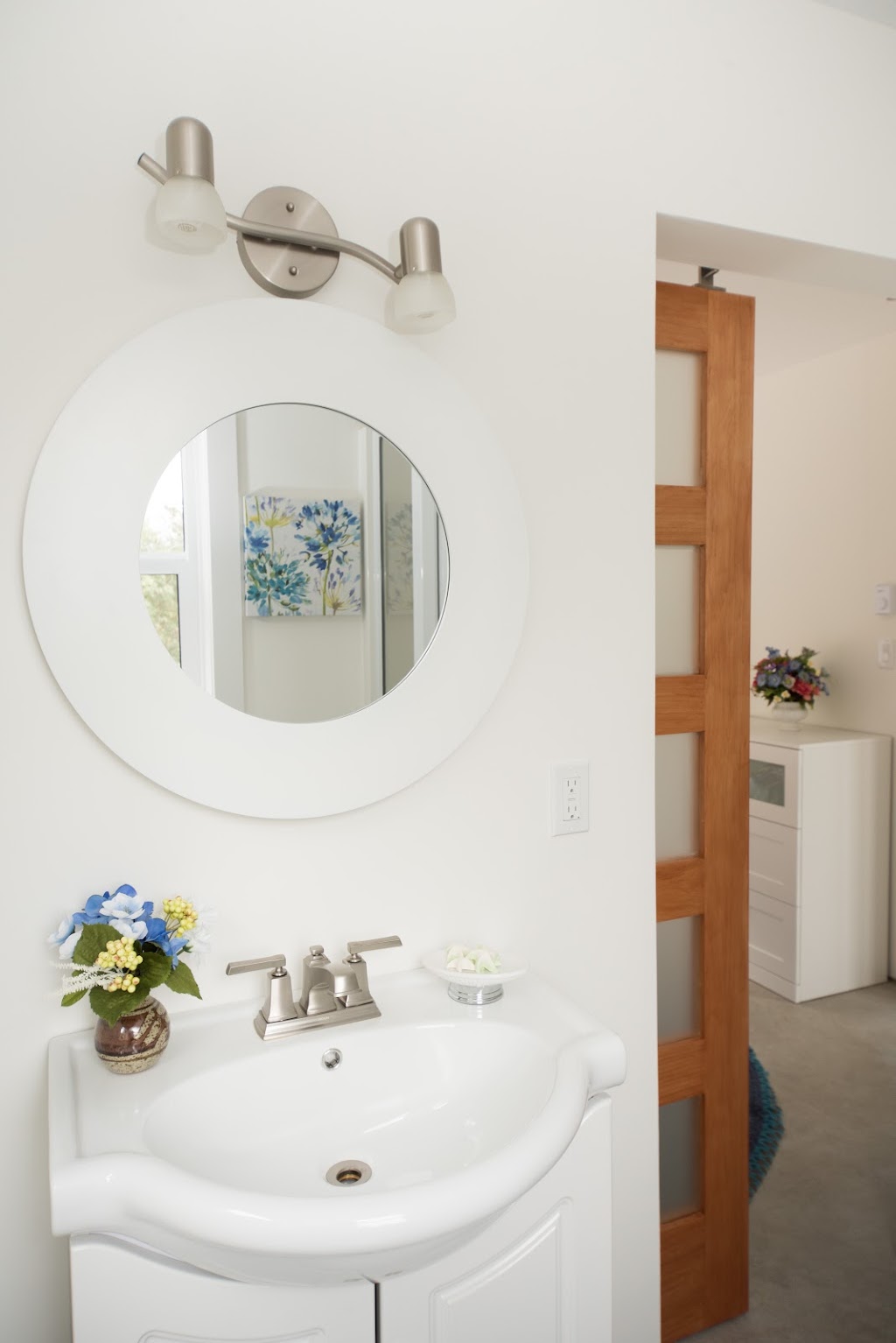 The Small House Plan | 1427 Lands End Rd, North Saanich, BC V8L 5K1, Canada | Phone: (250) 888-9447
