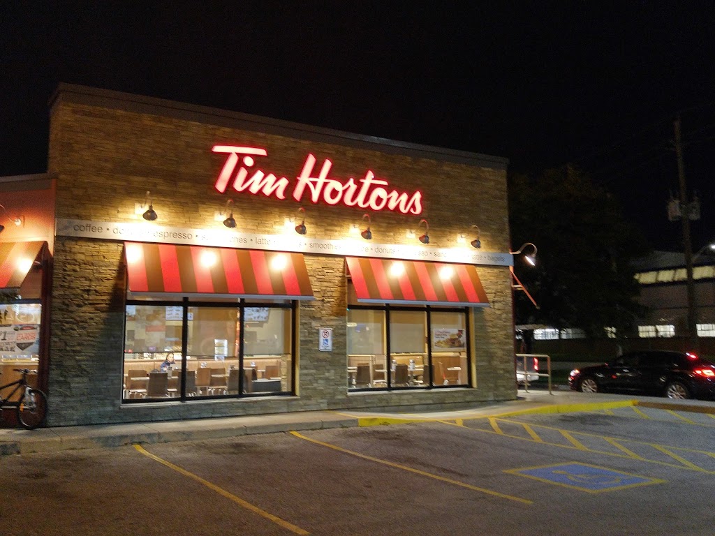 Tim Hortons | 2390 Walker Rd, Windsor, ON N8W 3P6, Canada | Phone: (519) 255-7656