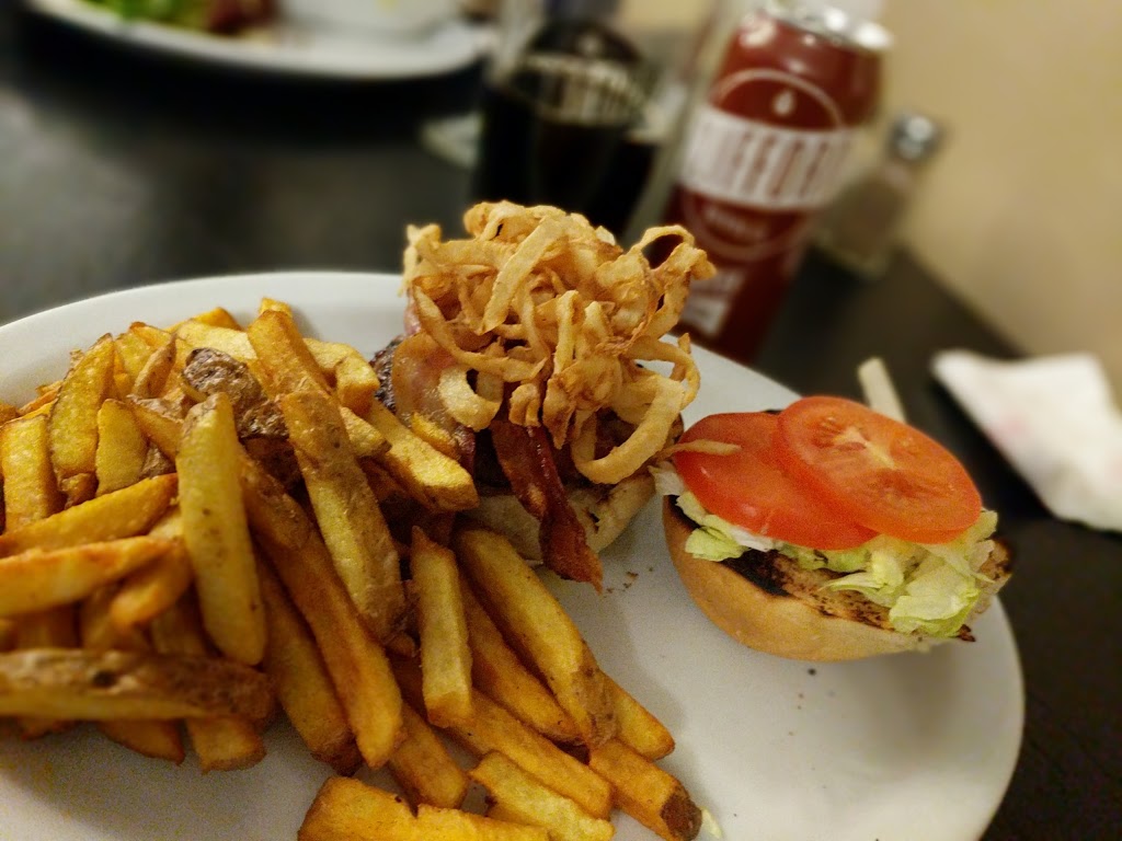 Curbside Grill | 224 Ottawa St N, Hamilton, ON L8H 3Z6, Canada | Phone: (905) 393-0757
