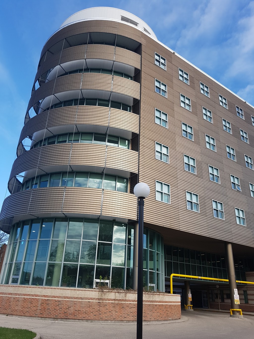 Deer Lodge Centre | 2109 Portage Ave, Winnipeg, MB R3J 0L3, Canada | Phone: (204) 837-1301