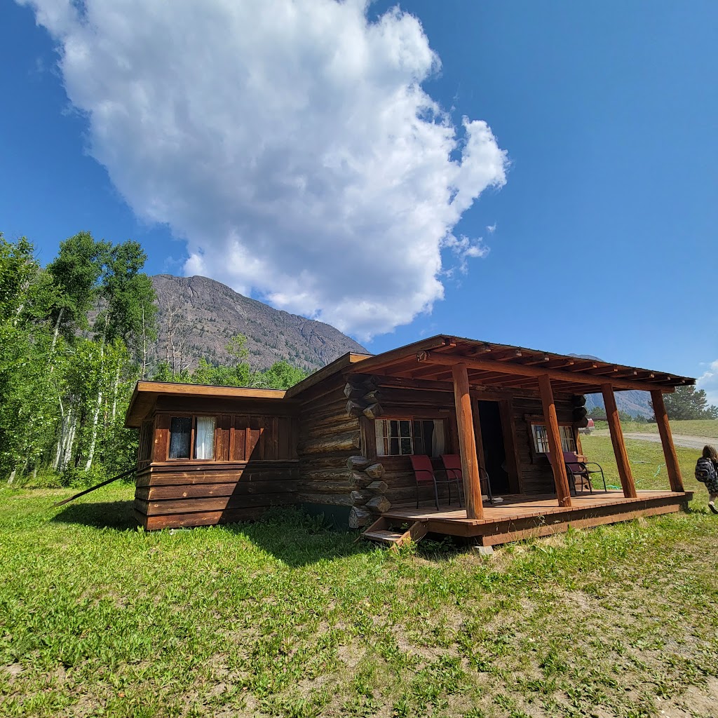 Tsuniah Lake Lodge | Unnamed Road, Cariboo J, BC V0L 1X0, Canada | Phone: (403) 987-9258