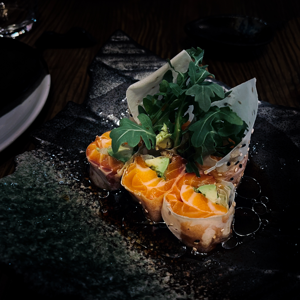 Muni Robata | 30 St Patrick St, Toronto, ON M5T 3A3, Canada | Phone: (416) 340-0472