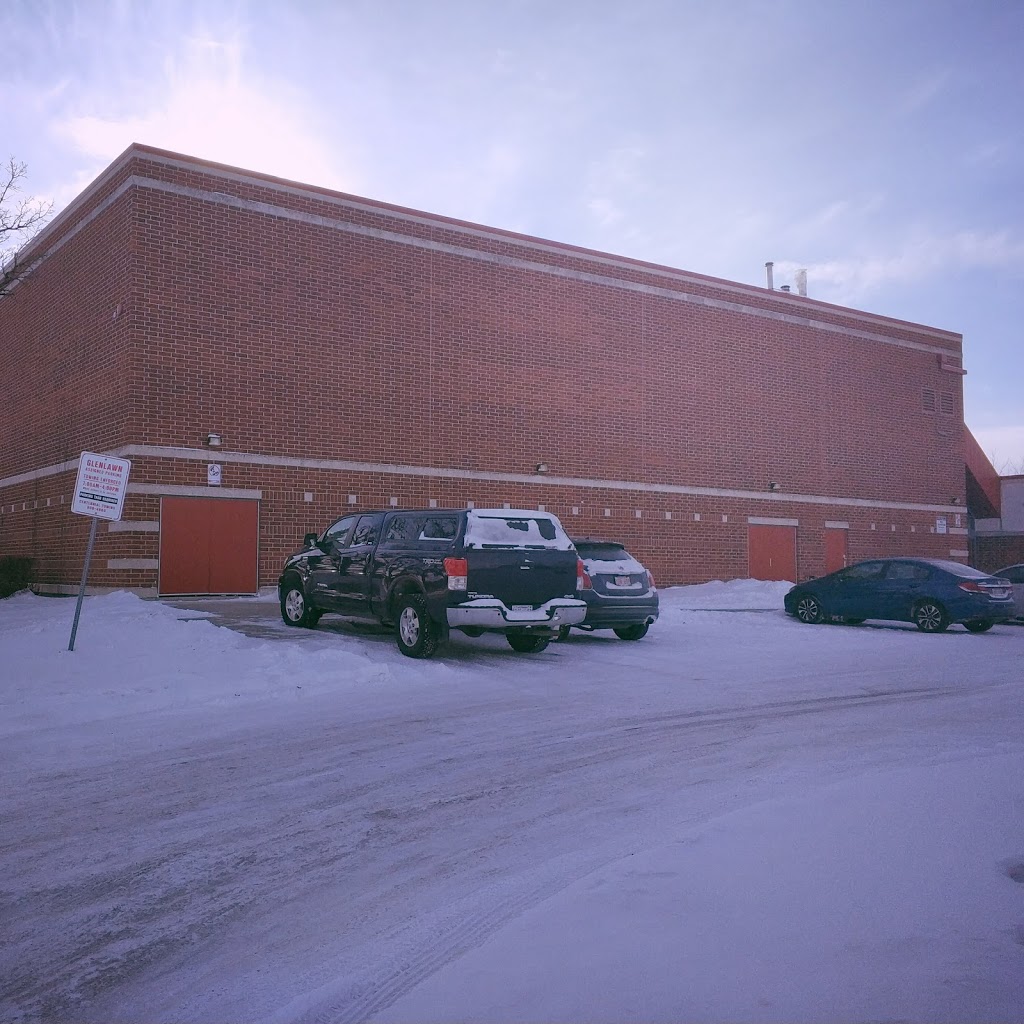 Glenlawn Collegiate | 770 St Marys Rd, Winnipeg, MB R2M 3N7, Canada | Phone: (204) 233-3986
