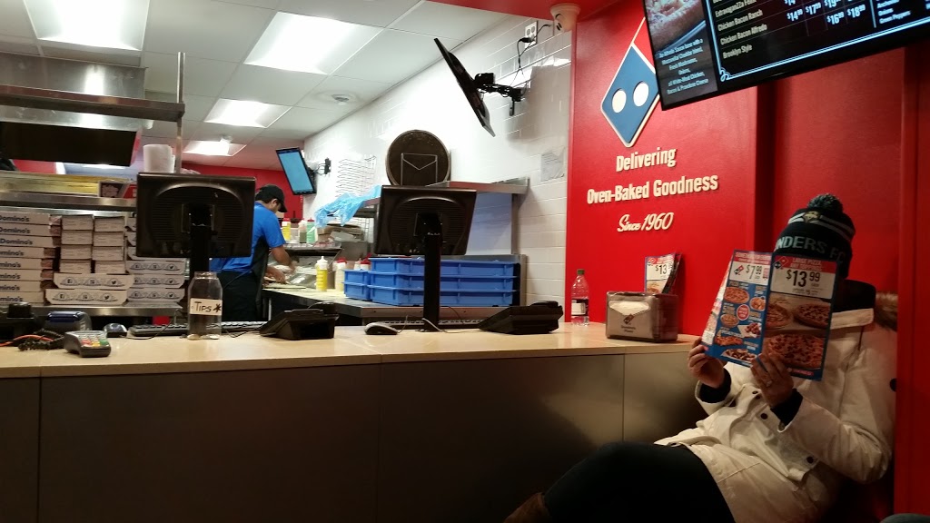 Dominos | 51 Niagara St, Toronto, ON M5V 1C3, Canada | Phone: (416) 364-3939