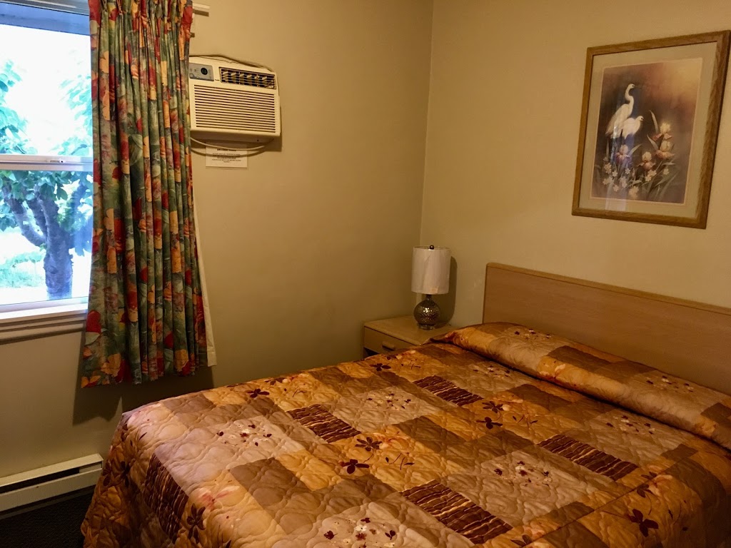 Boundary Motel | 7416 97 St, Osoyoos, BC V0H 1V5, Canada | Phone: (250) 495-6050