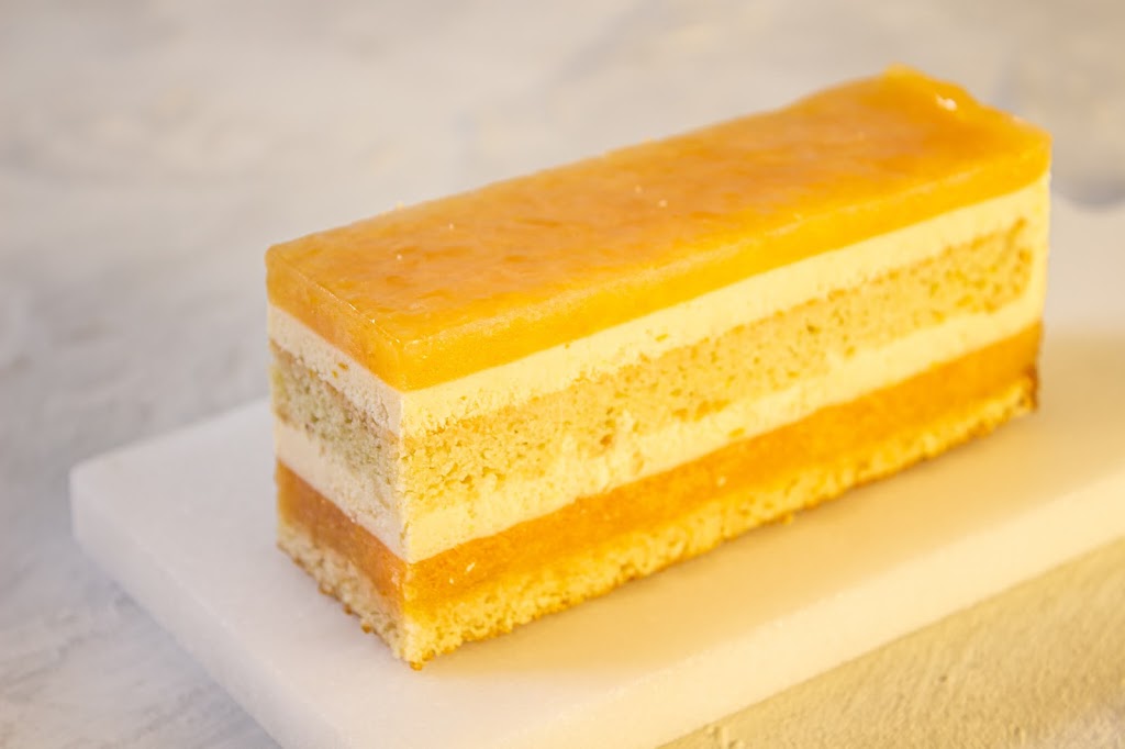 Zephyr Pâtisserie | 1582 Rue du Bordelais, Saint-Lazare, QC J7T 2C1, Canada | Phone: (514) 651-9794
