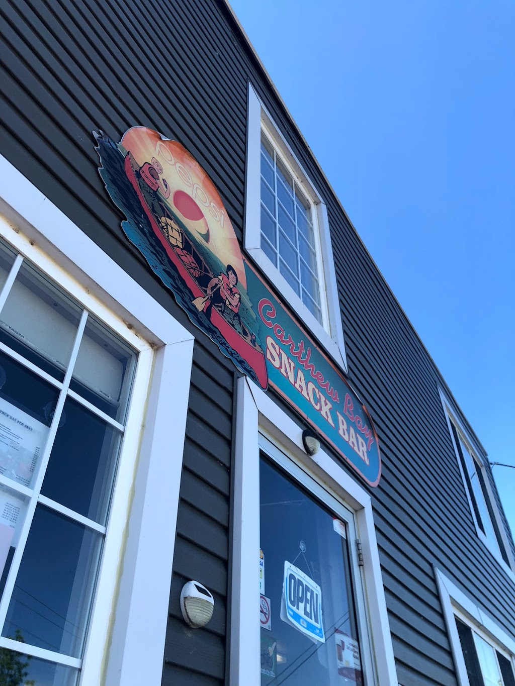 Carthew Bay Pub & Scoops | 2804 Lakeshore Rd E, Orillia, ON L3V 6H1, Canada | Phone: (705) 326-3295