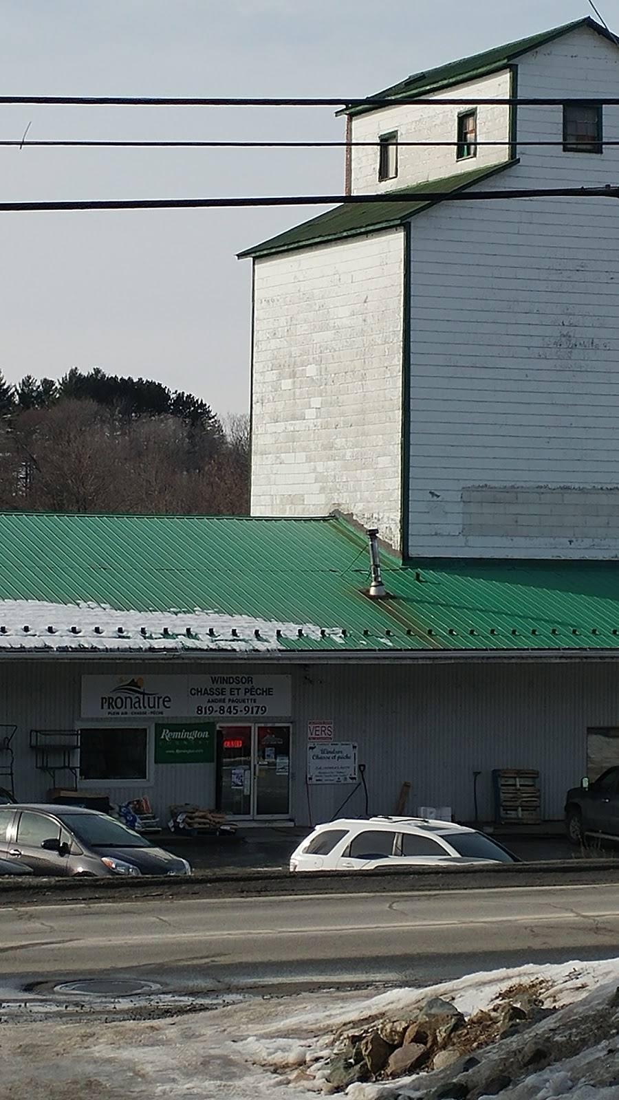 Windsor Chasse & Peche | 12 QC-249, Windsor, QC J1S 2T7, Canada | Phone: (819) 845-9179