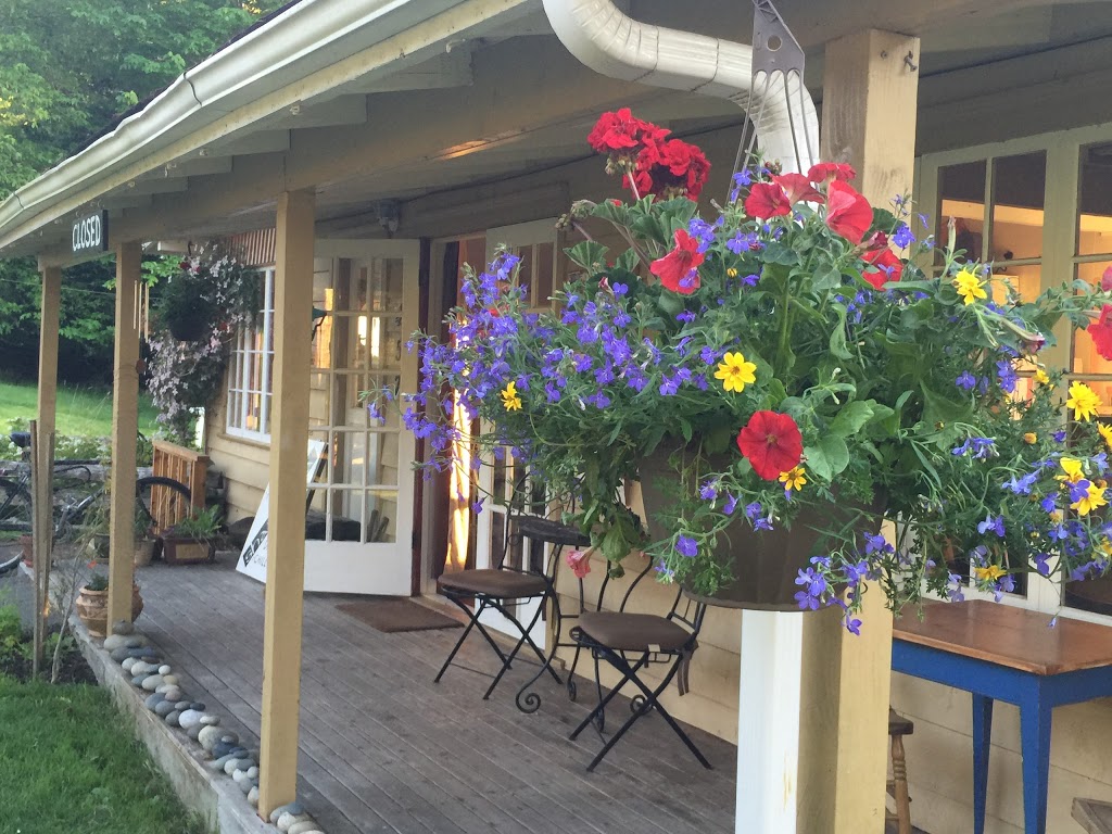 Shavasana Art Gallery & Café | 457 Village Bay Rd, Mayne Island, BC V0N 2J2, Canada | Phone: (604) 418-3846