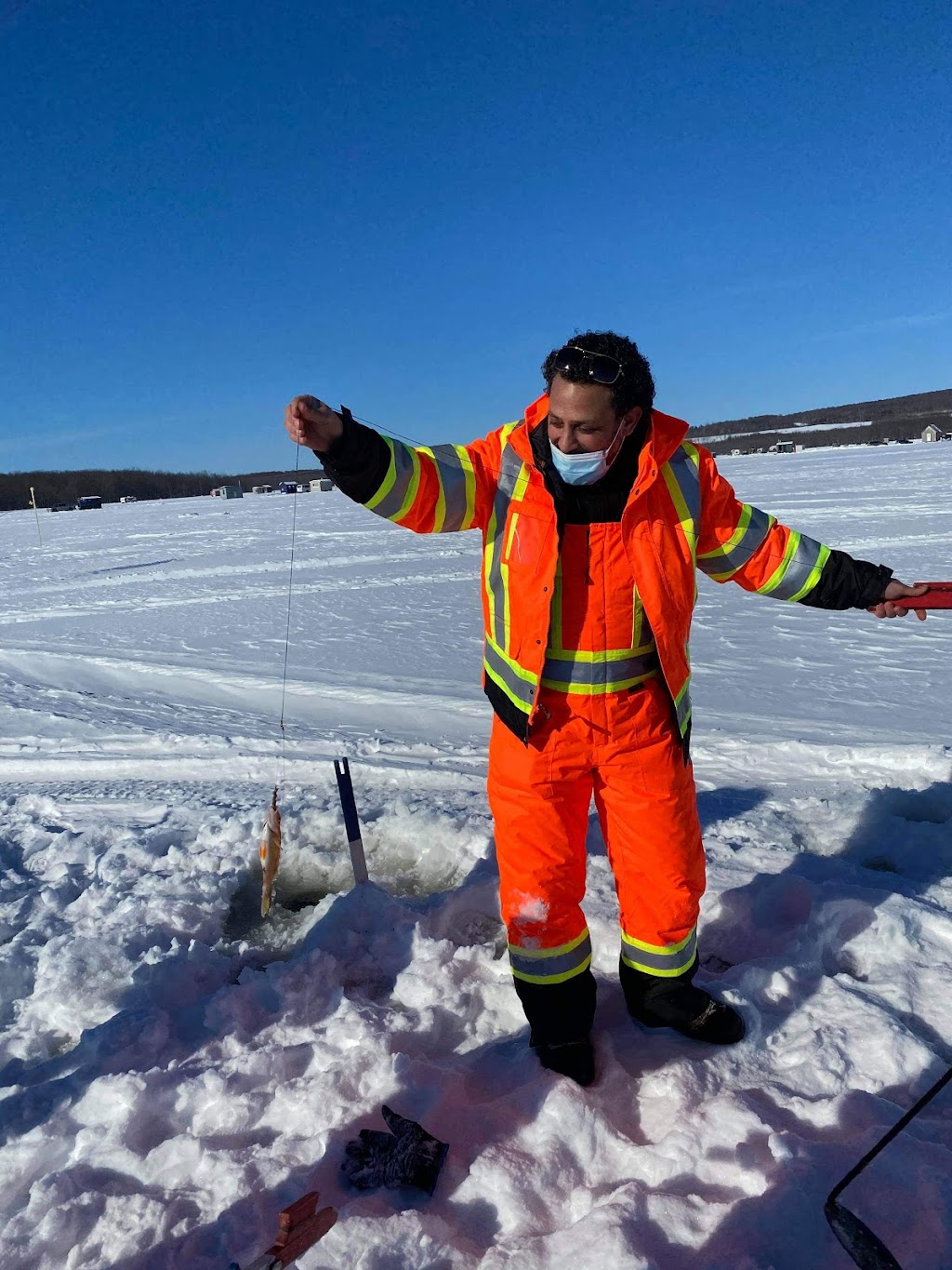Centre de pêche sur glace | 340 Route du Long-Sault, Saint-André-dArgenteuil, QC J0V 1X0, Canada | Phone: (450) 537-3100