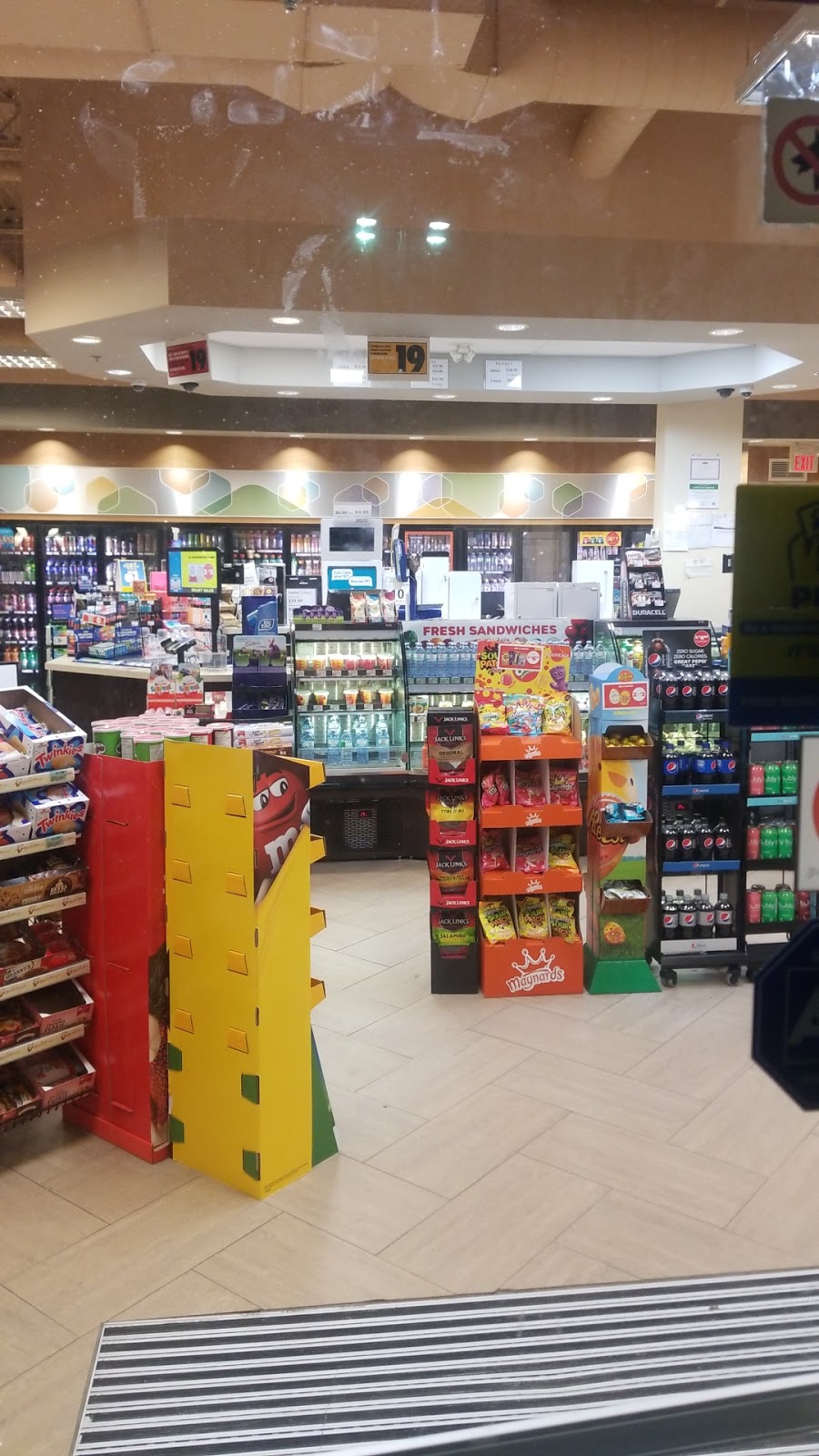 Beckers | 2520 Postmaster Dr, Oakville, ON L6M 5A8, Canada | Phone: (905) 847-1040