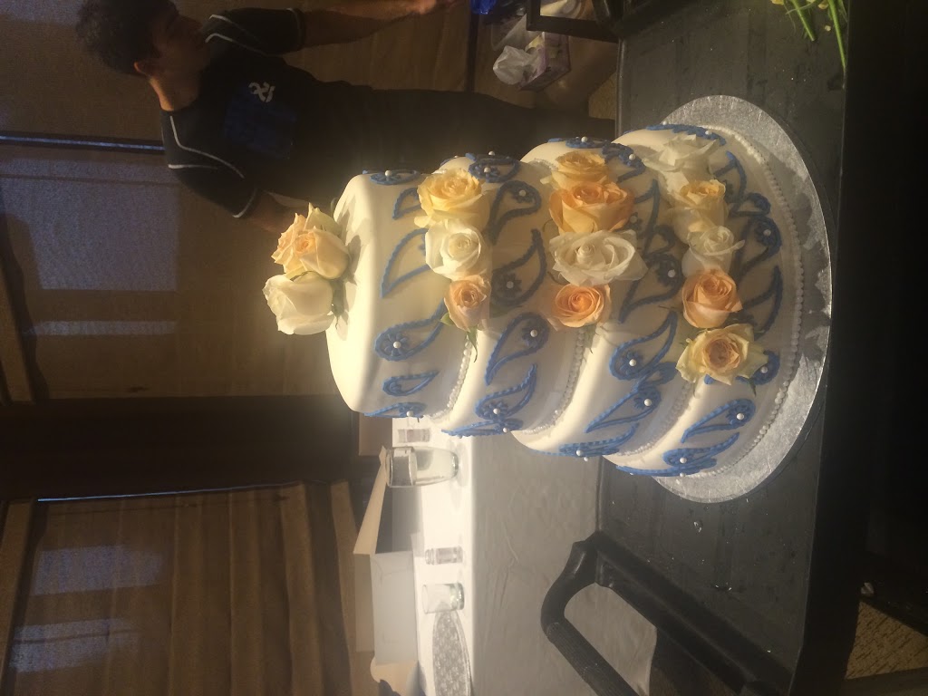 Rose Pastry | 22 Levendale Rd, Richmond Hill, ON L4C 4H2, Canada | Phone: (905) 737-7673
