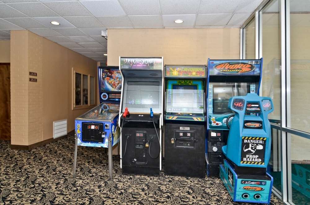 Best Western Summit Inn | 9500 Niagara Falls Blvd, Niagara Falls, NY 14304, USA | Phone: (716) 297-5050