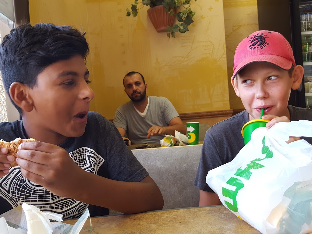 Subway | 377 Burnhamthorpe Rd E #6, Mississauga, ON L5A 3Y1, Canada | Phone: (905) 275-6204