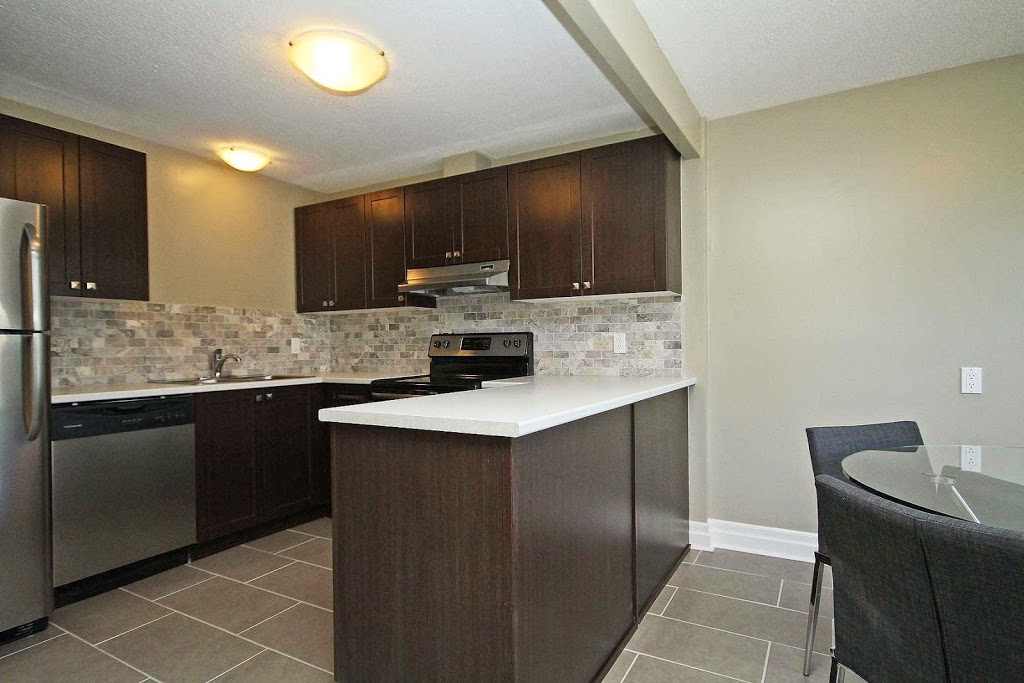 Elmridge Gardens - CLV Group | 1910 Elmridge Dr, Gloucester, ON K1J 6S7, Canada | Phone: (613) 518-1076