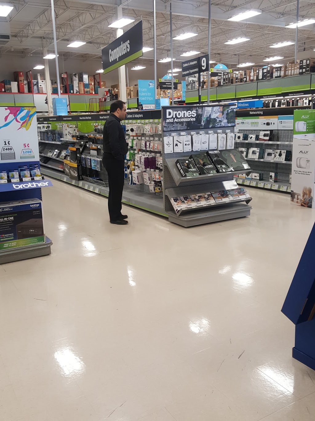Staples | 3950 Grand Park Dr, Mississauga, ON L5B 4M6, Canada | Phone: (905) 306-7888
