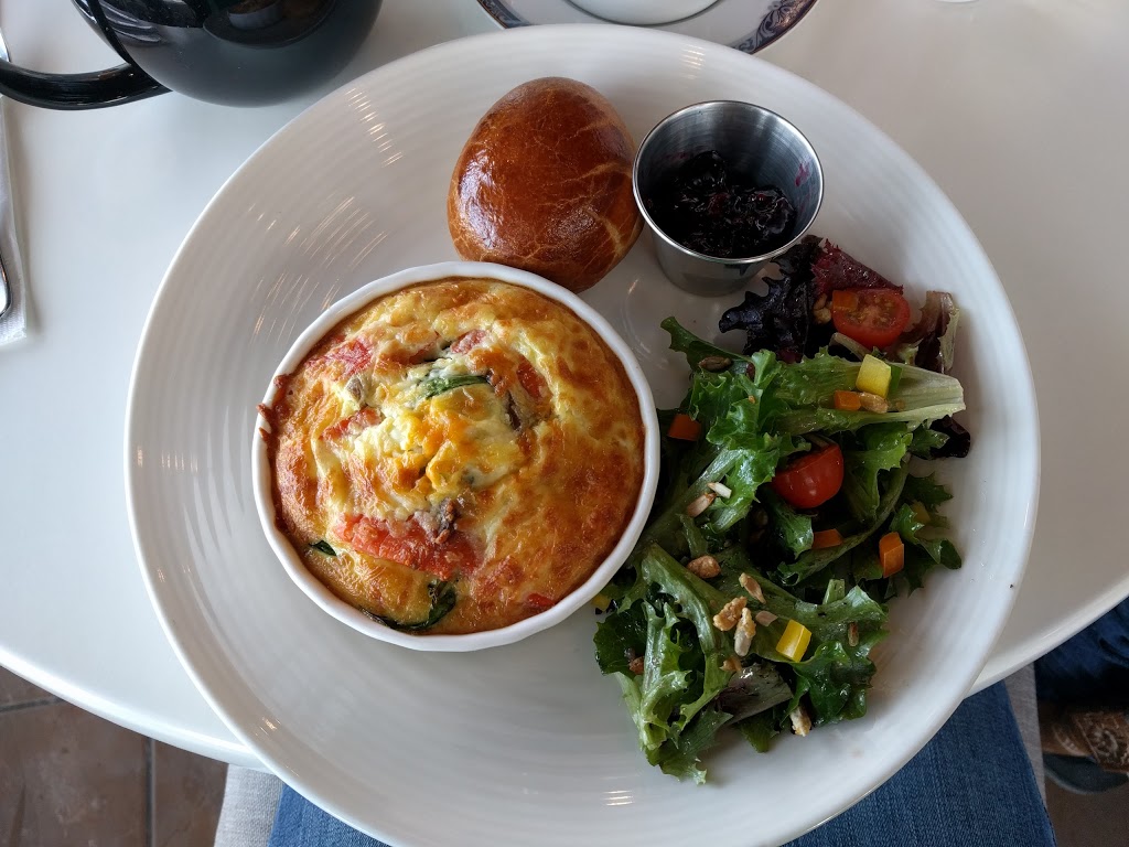 Cafe Francais | 425 Victoria Ave E #1, Regina, SK S4N 0N8, Canada | Phone: (306) 757-2233