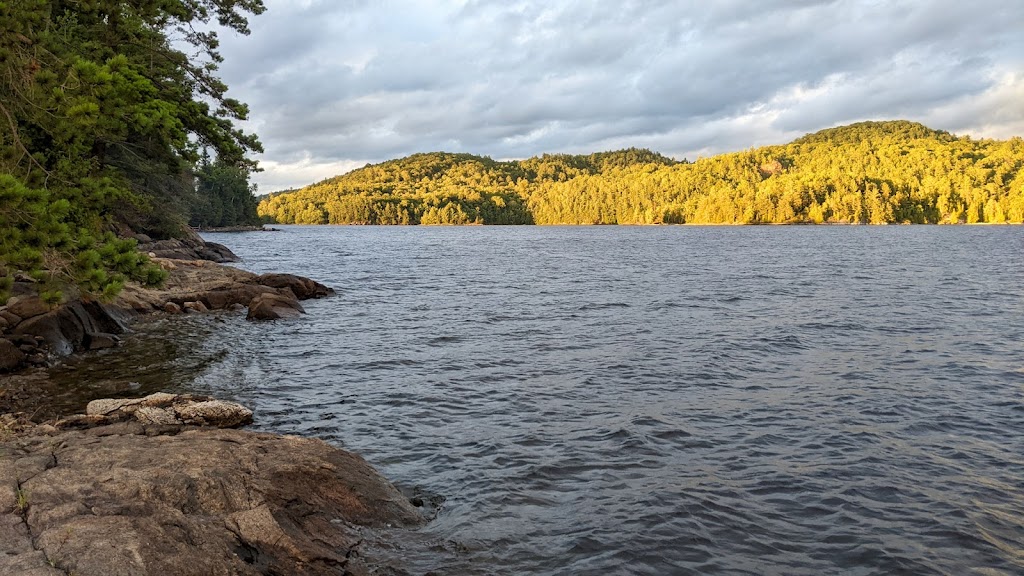 52C - Le cap siffleur | Lac du Poisson Blanc, Antoine-Labelle, QC J0X, Canada | Phone: (819) 767-2999