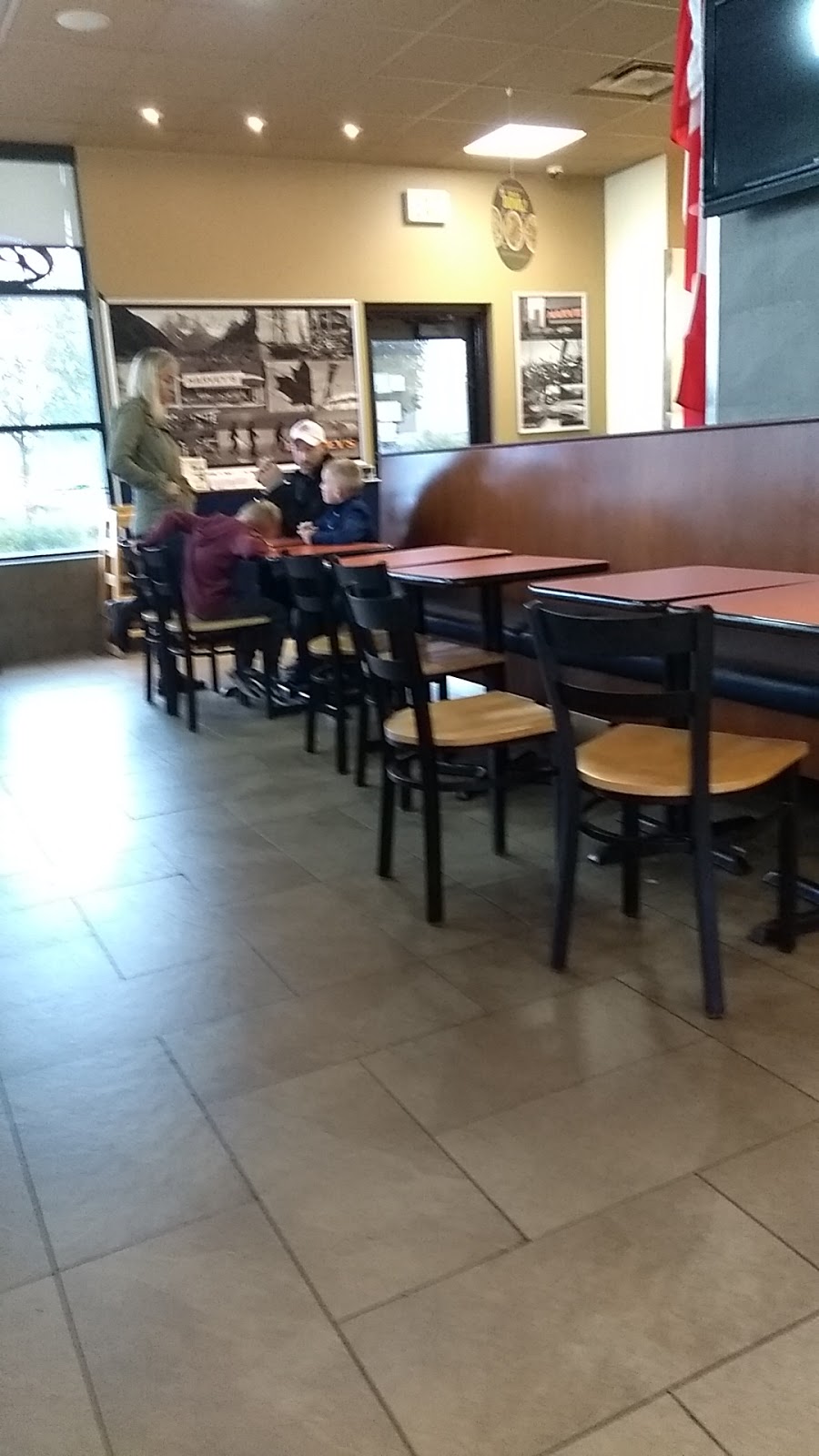 Harveys | 349 Main St, Wasaga Beach, ON L9Z 0B6, Canada | Phone: (705) 422-7170