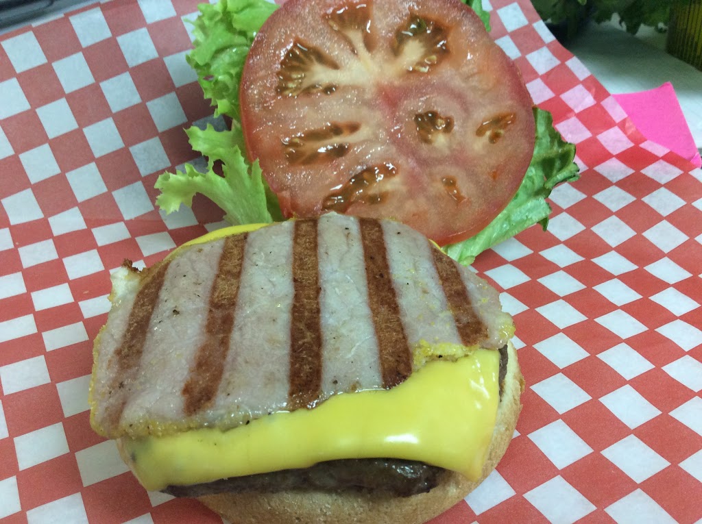 Country Chip Wagon | 8232 ON-3, Dunnville, ON N1A 2W4, Canada | Phone: (905) 701-0770