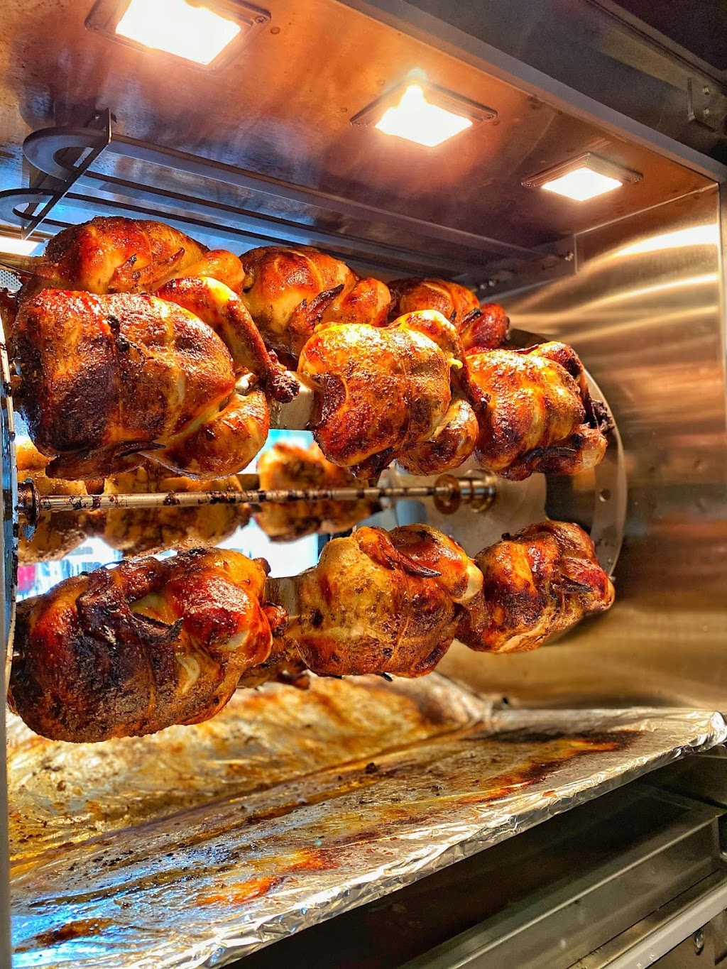 Mon Petit Poulet | 20 Bd Jean-Paul-Vincent, Longueuil, QC J4G 2M5, Canada | Phone: (450) 332-4332