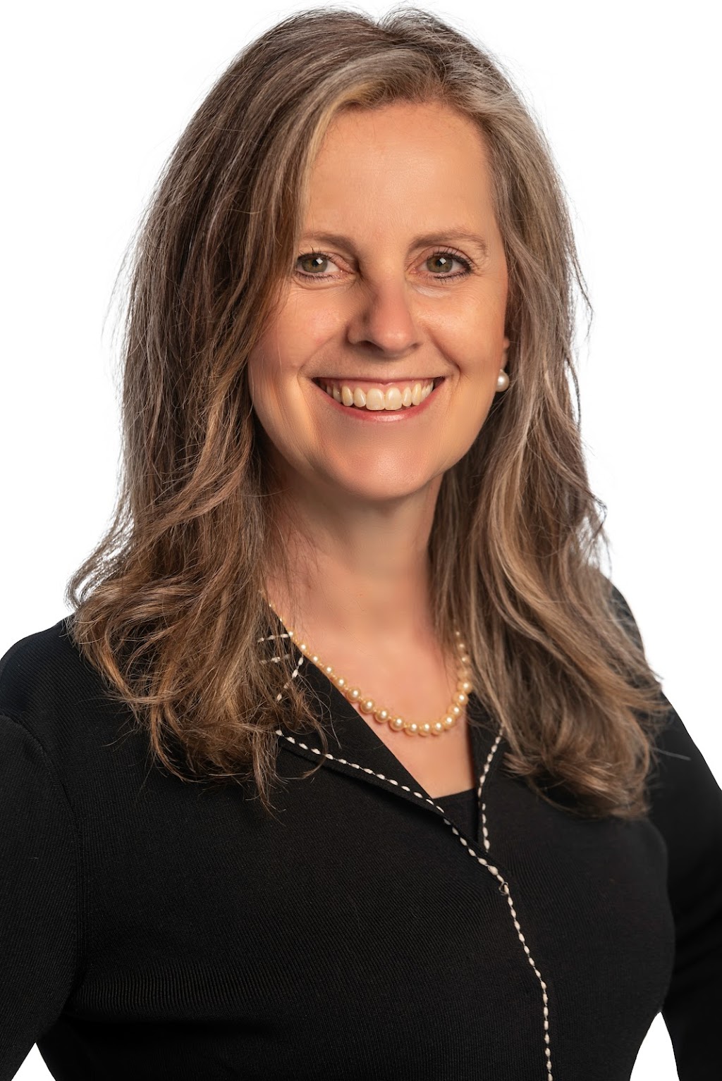 Hearth & Haven Real Estate, Suzanne White Real Estate Broker | Mc Farland building, 6 Talbot St #4, Picton, ON K0K 2T0, Canada | Phone: (613) 921-0481