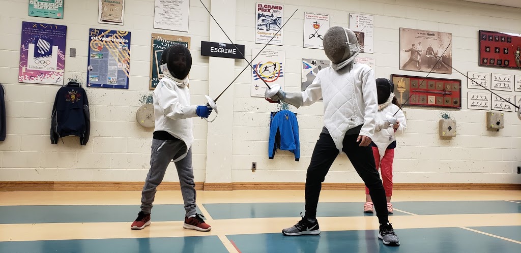 Collège Regina Assumpta | 1750 Rue Sauriol E, Montréal, QC H2C 1X4, Canada | Phone: (514) 382-4121