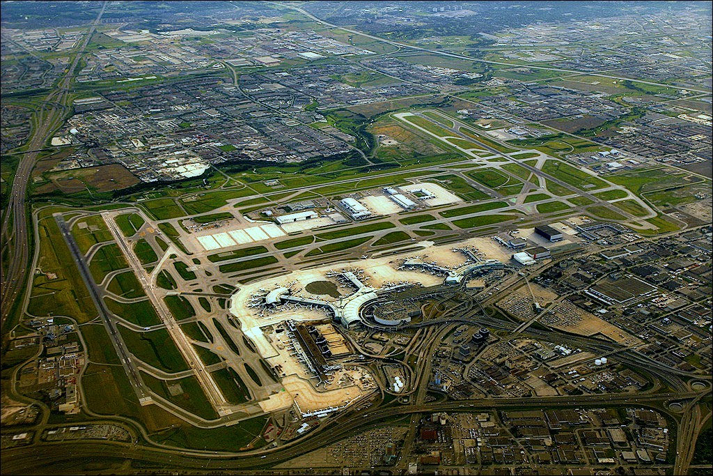 Bayside Toronto Airport Limo | 8172 Tenth Line N, Norval, ON L0P 1K0, Canada | Phone: (416) 907-3054