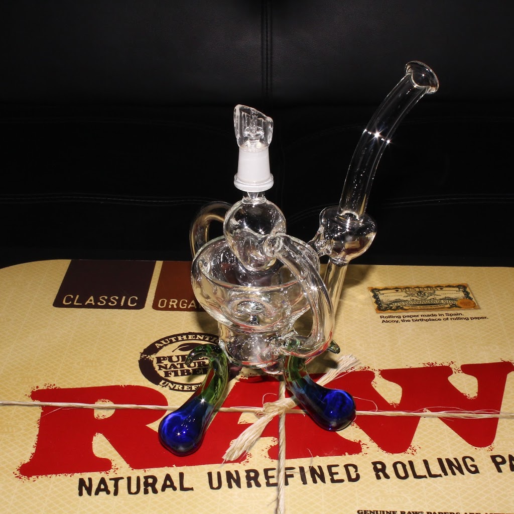 Smokeys Deals | 873 King St E, Hamilton, ON L8M 1B5, Canada | Phone: (905) 906-7842