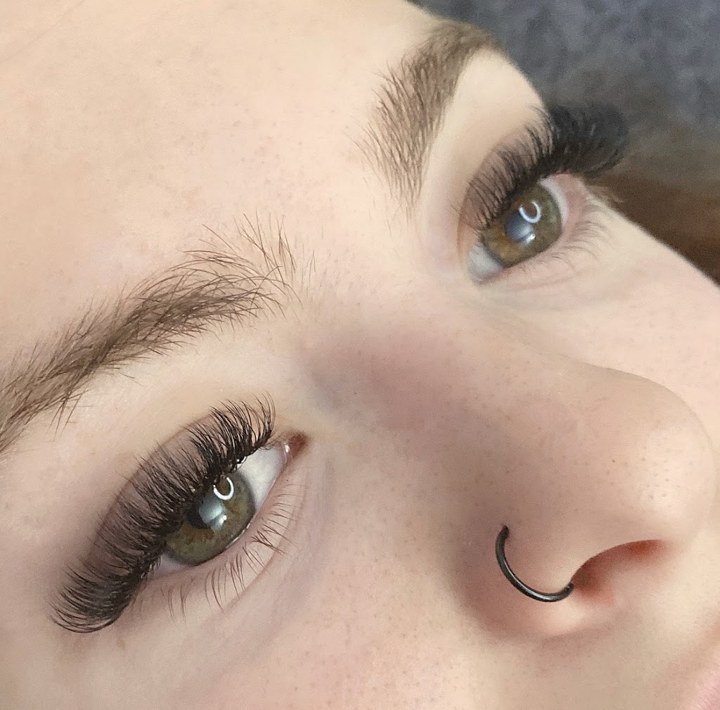 Royal Lashes Studio | 3 Keys Crescent, Guelph, ON N1G 5H9, Canada | Phone: (519) 827-7980