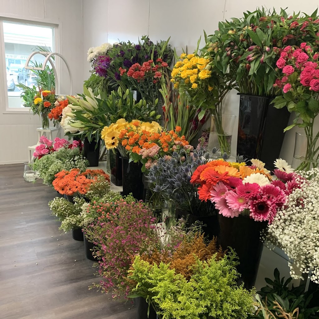 Everbloom Designs | 1520 McCallum Rd #103, Abbotsford, BC V2S 8A3, Canada | Phone: (778) 880-1688