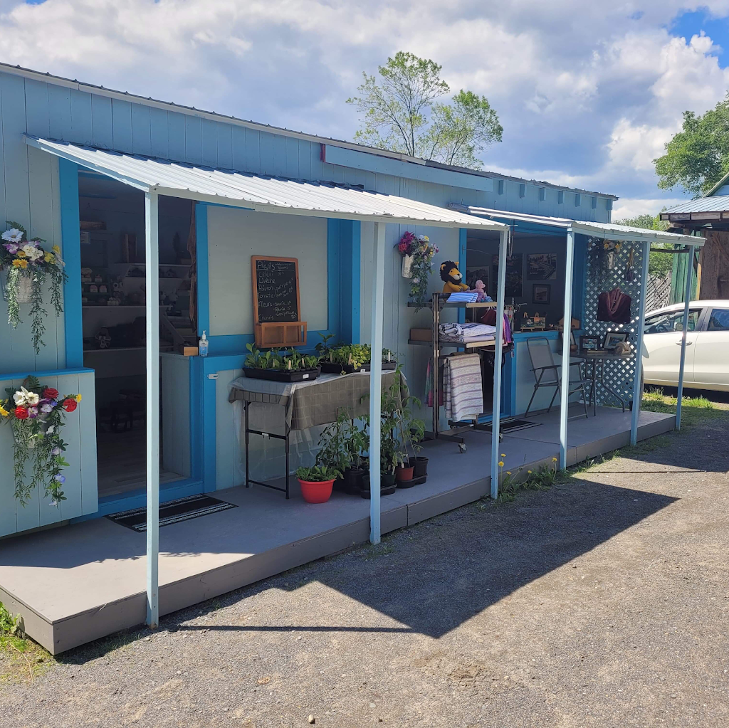 La Rive des Artisans | 315 Rue Félix Antoine Savard, Saint-Joseph-de-la-Rive, QC G0A 3Y0, Canada | Phone: (418) 324-9414