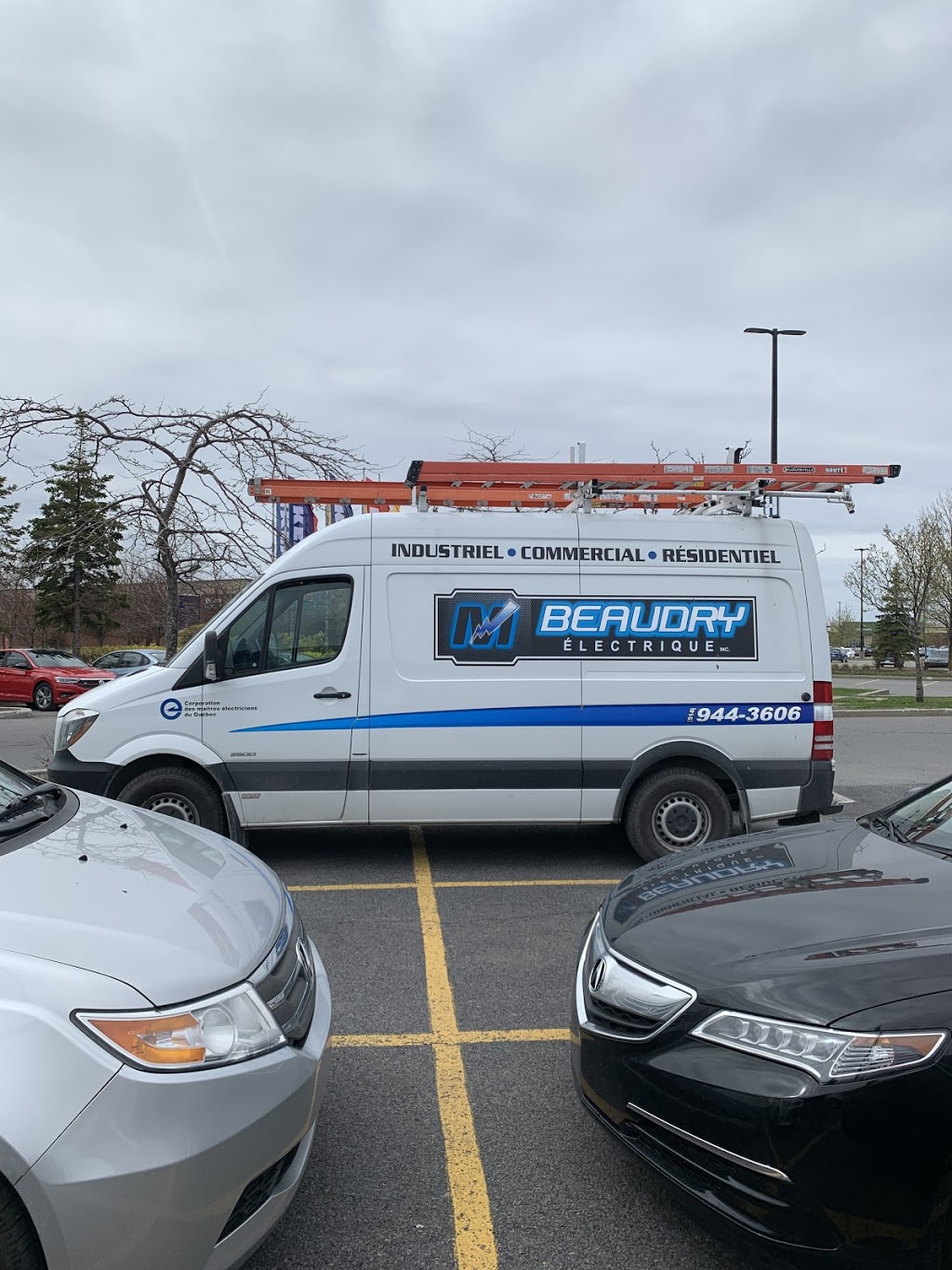 M Beaudry Electrique Inc | 5355 Rue Albert Millichamp, Saint-Hubert, QC J3Y 8Z8, Canada | Phone: (450) 462-0800