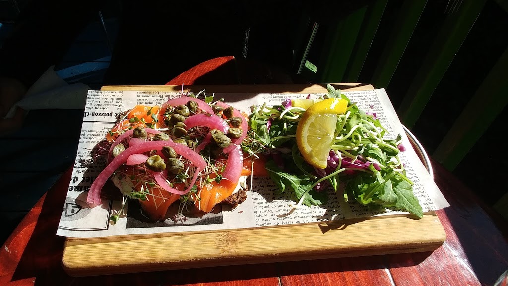 Le Mouton Noir | 2301 Rue de lÉglise, Val-David, QC J0T 2N0, Canada | Phone: (819) 322-1571
