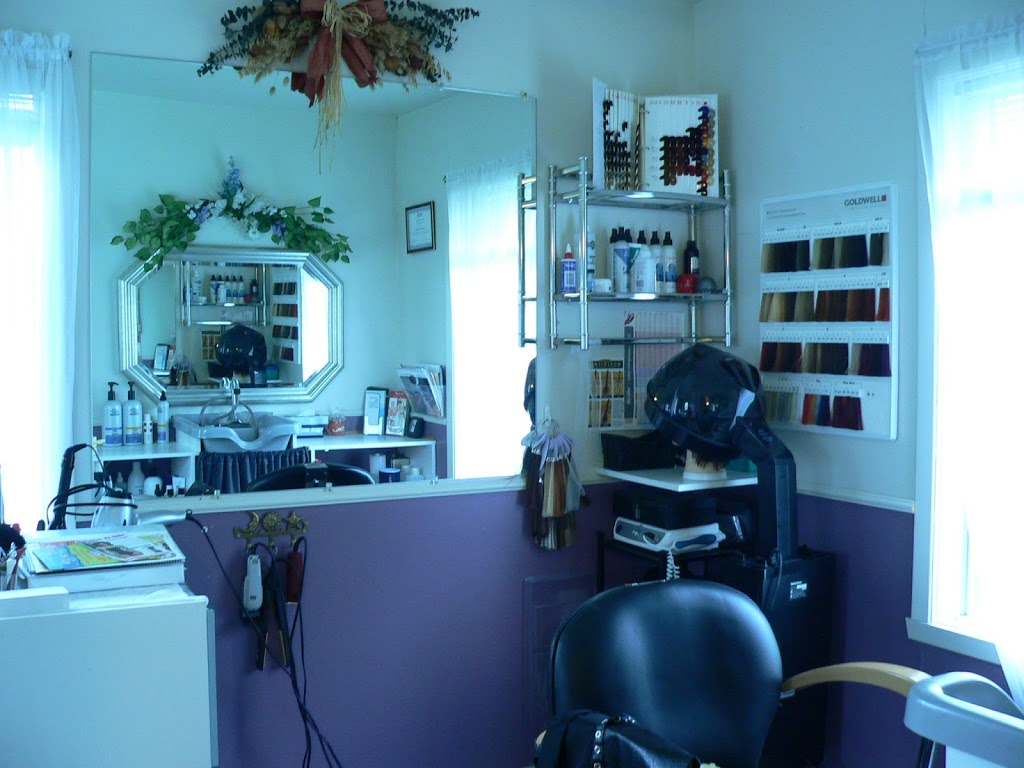 Coiffure C M Michaud | 8 Rue de la Station, Saint-Guillaume, QC J0C 1L0, Canada | Phone: (819) 396-4119