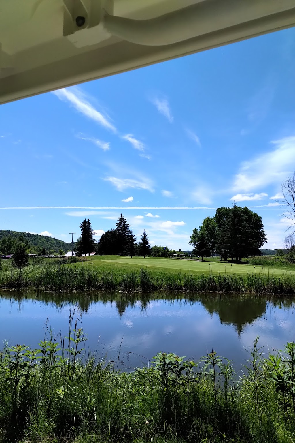 Club De Golf Royal Papineau | 65 Chem. du Golf, Notre-Dame-de-la-Salette, QC J0X 2L0, Canada | Phone: (819) 766-2626