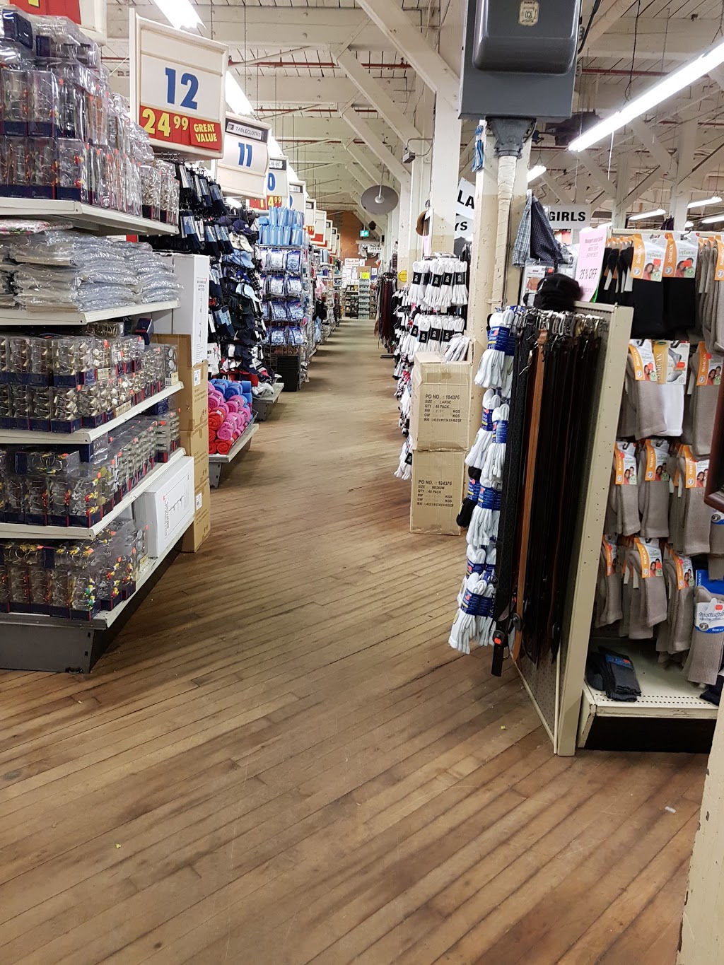 Lens Mill Store | 50 Groh Ave, Cambridge, ON N3C 1Y9, Canada | Phone: (519) 658-8182