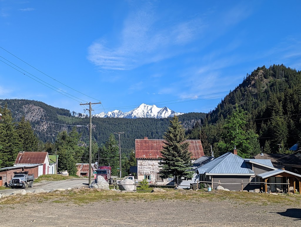 Bralorne Mines Motel | 3600 Pioneer Road, Gold Bridge, BC V0K 1P0, Canada | Phone: (778) 793-4161