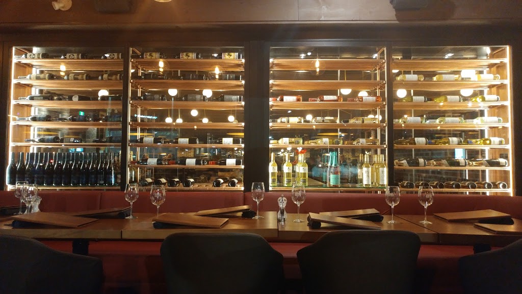 Bâton Rouge Steakhouse & Bar | 2005 Winston Park Dr, Oakville, ON L6H 6P5, Canada | Phone: (905) 829-2279