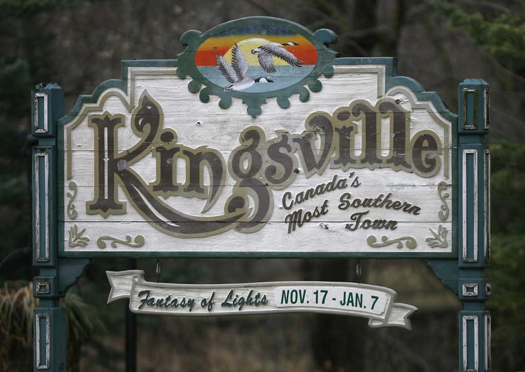 Kingsvilles Patterson Taxi | 147 Lansdowne Ave, Kingsville, ON N9Y 1S4, Canada | Phone: (519) 733-2355