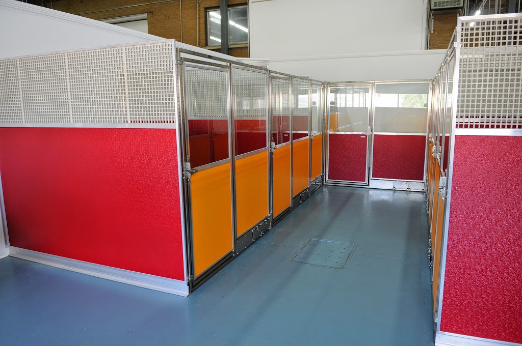 Espace Chien | 3025 Av Francis-Hughes, Laval, QC H7L 4G8, Canada | Phone: (450) 933-9443