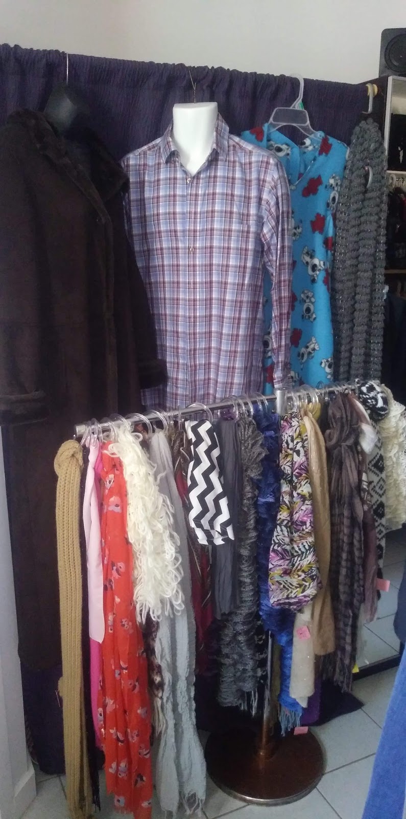 Fripe ValDa | 2510 Rue de lÉglise Local 1, Val-David, QC J0T 2N0, Canada | Phone: (819) 325-3763