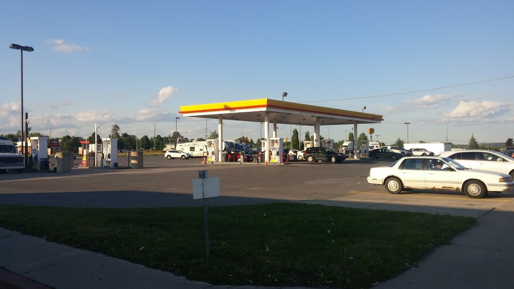 Flying J Travel Center | 628 County Road #41 Rr6, Napanee, ON K7R 3L2, Canada | Phone: (613) 354-7044