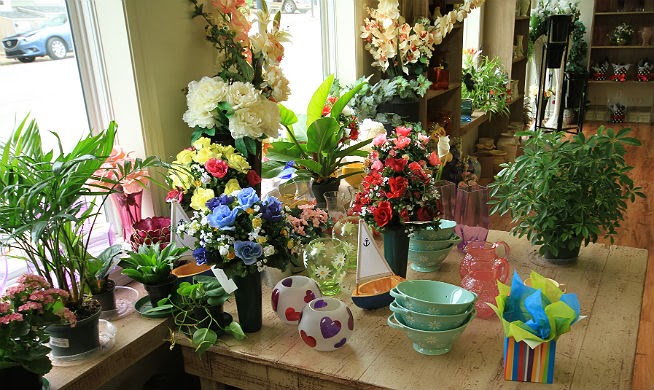 Towne Flowers Ltd | 755 King St, Bridgewater, NS B4V 1B6, Canada | Phone: (800) 565-1193