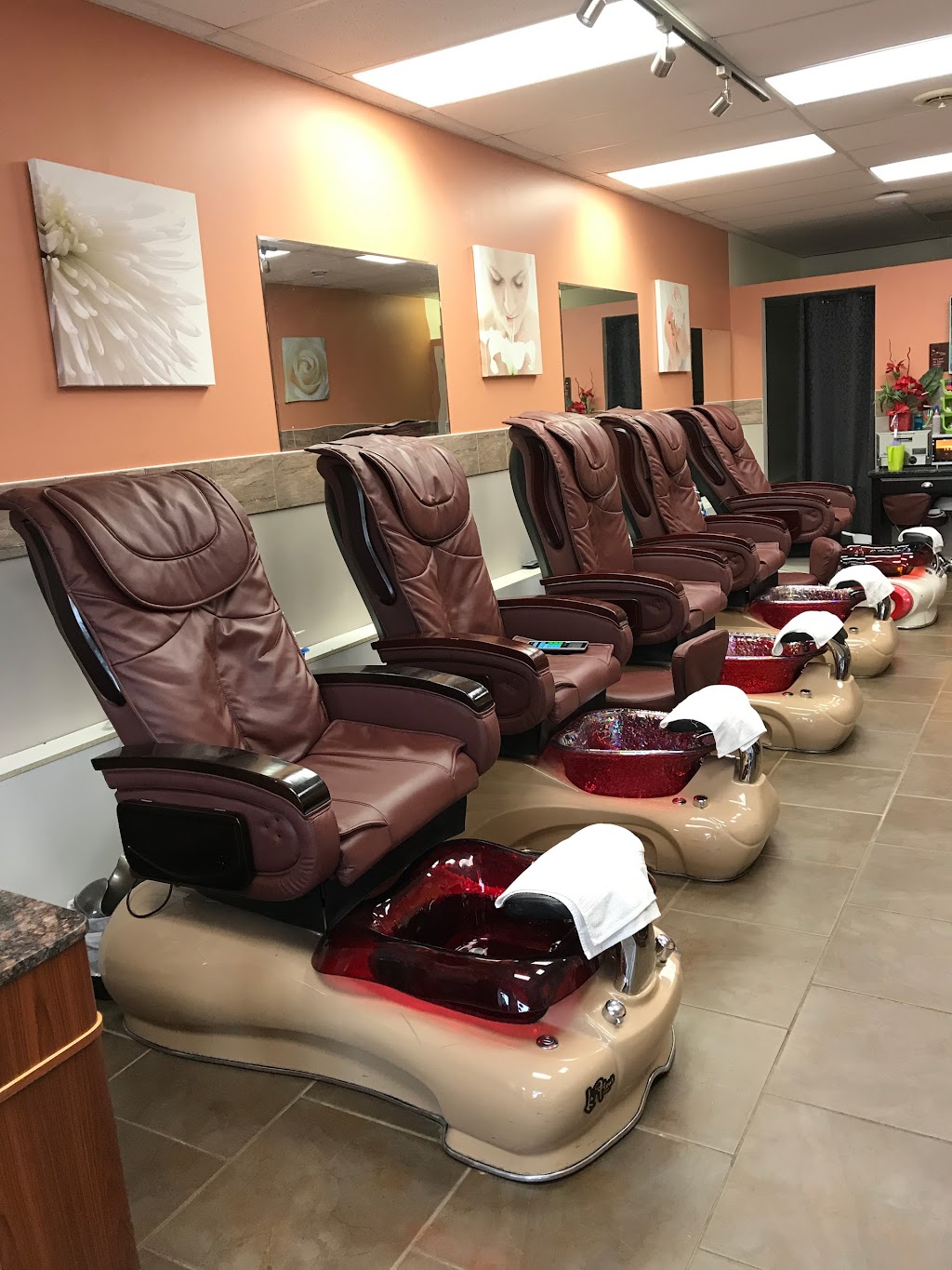 Nails In | 525 St Annes Rd Ste B, Winnipeg, MB R2M 3E8, Canada | Phone: (204) 505-6777