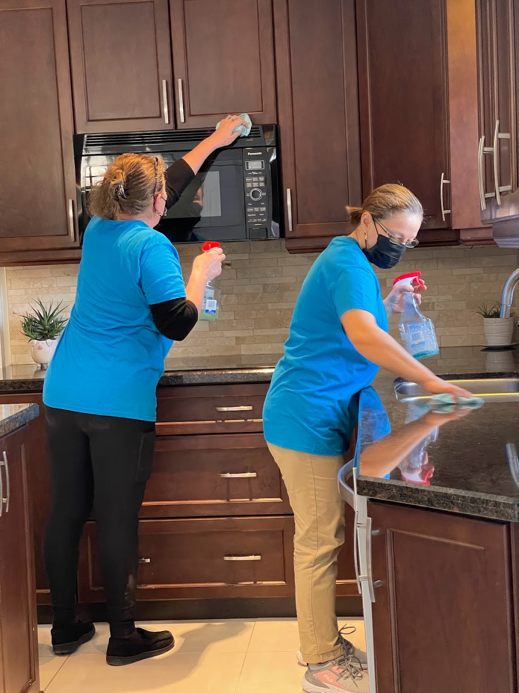 Durham Home Cleaning | 34 Shore Ave, Whitby, ON L1R 2L7, Canada | Phone: (905) 260-8187