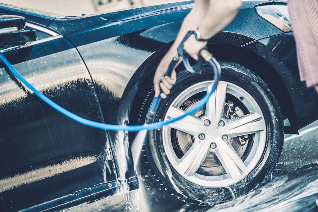 Apple Auto Detailing | 14 Lanterman Close, Red Deer, AB T4R 3K3, Canada | Phone: (587) 447-3070
