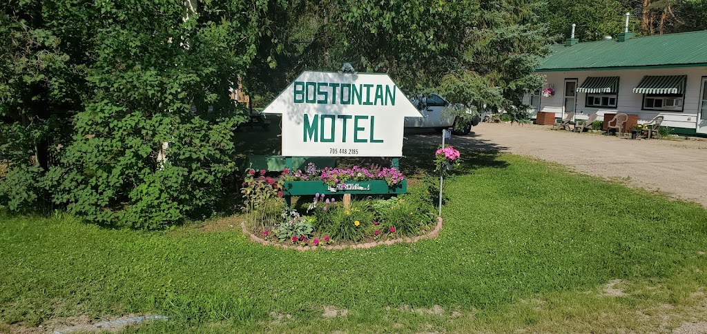 Bostonian Motel | 1164 Dark Lake Rd, Wilberforce, ON K0L 3C0, Canada | Phone: (705) 448-2185