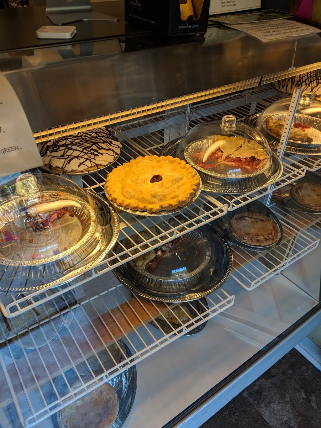 Lime and Moon Pie Company | 400 Bowen Island Trunk Rd, Bowen Island, BC V0N 1G2, Canada | Phone: (778) 998-6426
