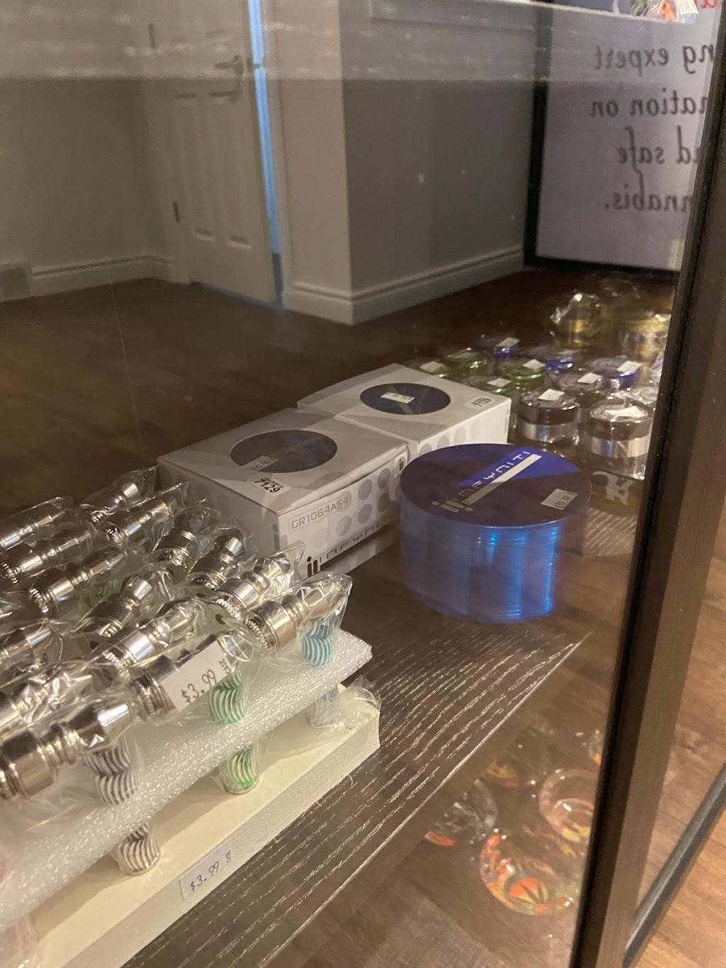 Atlas Cannabis | 78 Bridge St, Bradford, ON L3Z 3H2, Canada | Phone: (647) 517-2045
